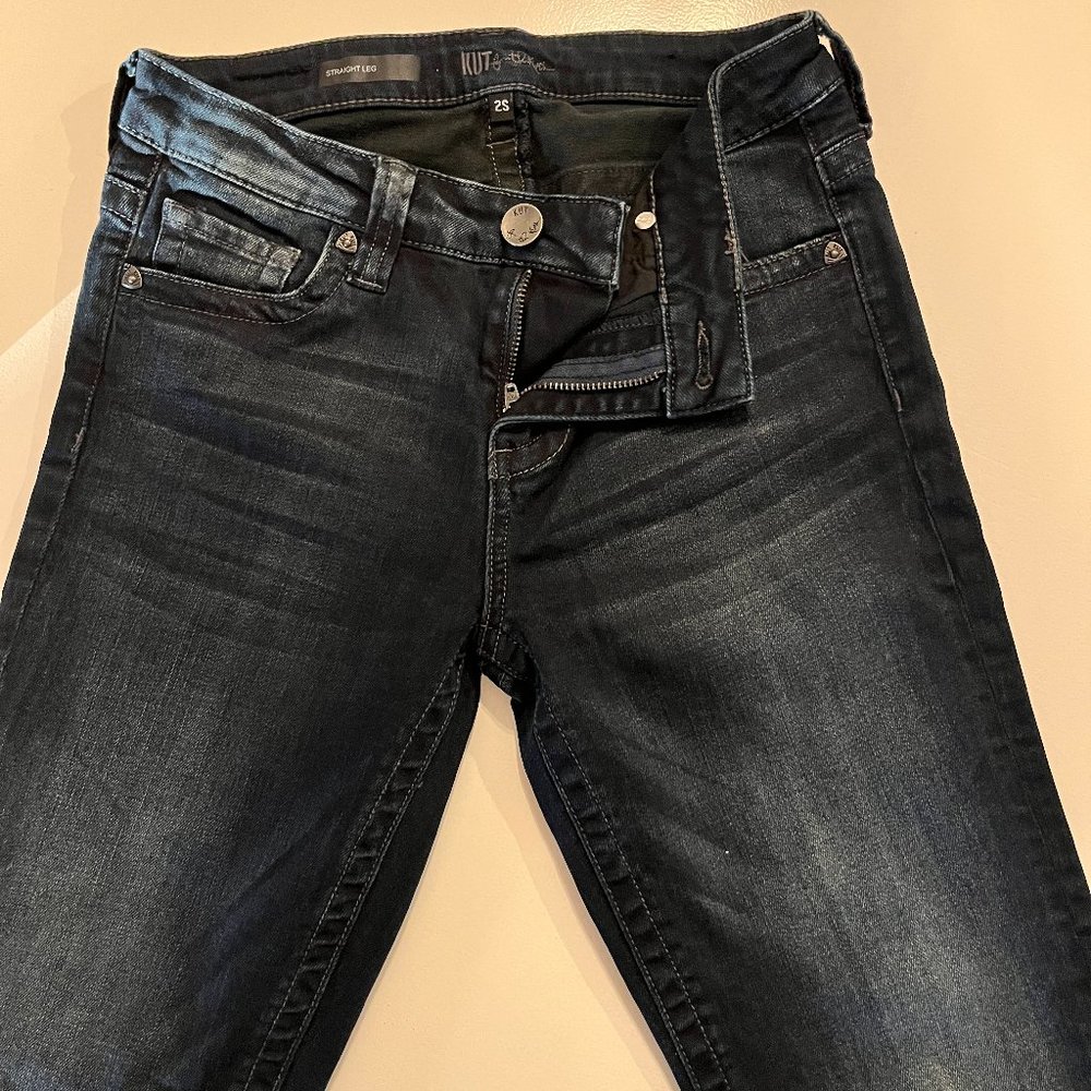 KUT straight leg jean NWOT 2S